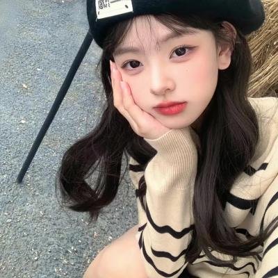 佳丽村三姊妹海报